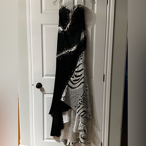 Night Moves Dresses & Skirts - Night Moves Elegant Cream Satin Fabric